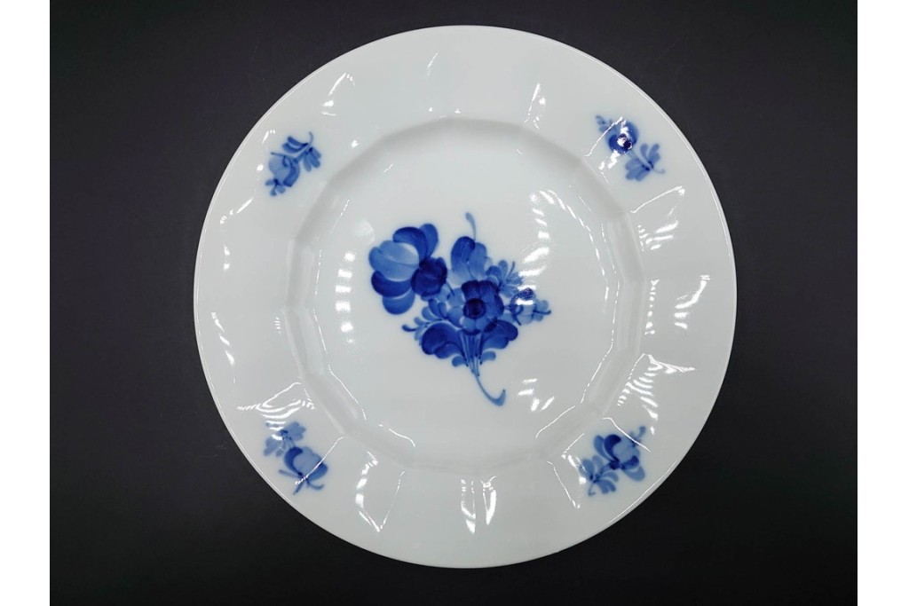 デンマーク製　ROYAL COPENHAGEN(ロイヤルコペンハーゲン)　ブルーフラワー アンギュラー　上品なプレート6枚セット　スクラッチありB級品　(R-084990)