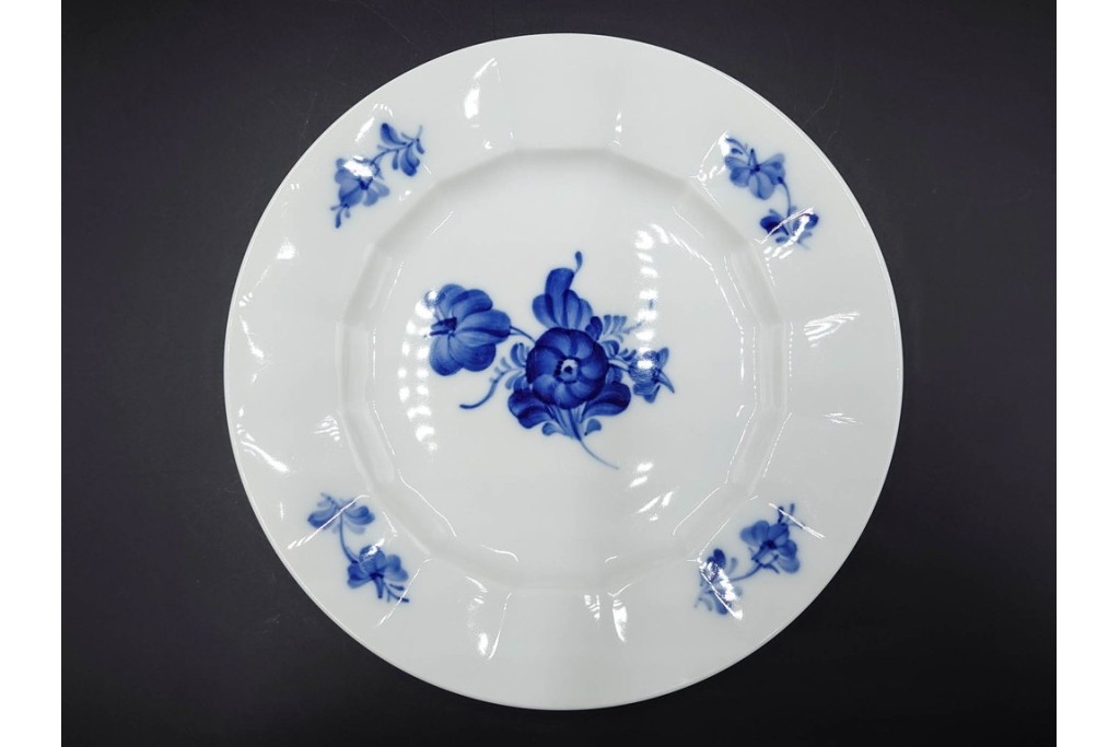 デンマーク製　ROYAL COPENHAGEN(ロイヤルコペンハーゲン)　ブルーフラワー アンギュラー　上品なプレート6枚セット　スクラッチありB級品　(R-084990)