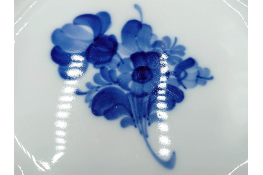 デンマーク製　ROYAL COPENHAGEN(ロイヤルコペンハーゲン)　ブルーフラワー アンギュラー　上品なプレート6枚セット　スクラッチありB級品　(R-084990)