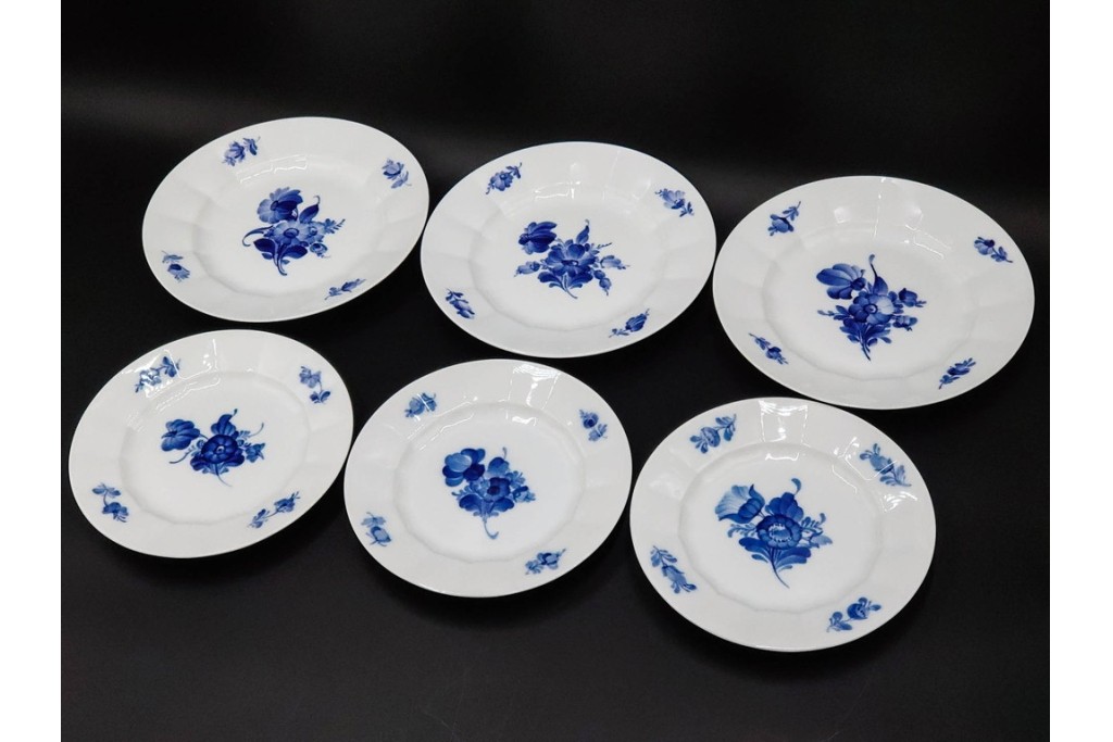 デンマーク製　ROYAL COPENHAGEN(ロイヤルコペンハーゲン)　ブルーフラワー アンギュラー　上品なプレート6枚セット　スクラッチありB級品　(R-084990)