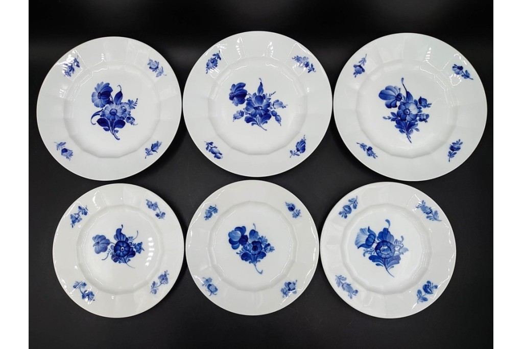 デンマーク製　ROYAL COPENHAGEN(ロイヤルコペンハーゲン)　ブルーフラワー アンギュラー　上品なプレート6枚セット　スクラッチありB級品　(R-084990)