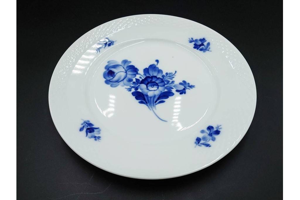 デンマーク製　ROYAL COPENHAGEN(ロイヤルコペンハーゲン)　ブルーフラワー プレイン　直径約19cm　プレート6枚セット　スクラッチありB級品　(R-084991)