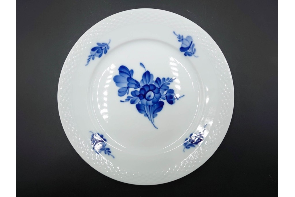 デンマーク製　ROYAL COPENHAGEN(ロイヤルコペンハーゲン)　ブルーフラワー プレイン　直径約19cm　プレート6枚セット　スクラッチありB級品　(R-084991)