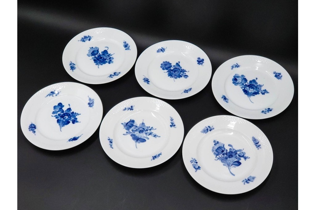 デンマーク製　ROYAL COPENHAGEN(ロイヤルコペンハーゲン)　ブルーフラワー プレイン　直径約19cm　プレート6枚セット　スクラッチありB級品　(R-084991)
