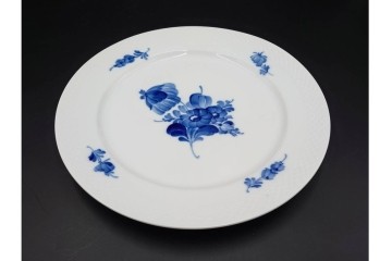 デンマーク製　ROYAL COPENHAGEN(ロイヤルコペンハーゲン)　ブルーフラワー プレイン　直径約28cm　プレート3枚セット　スクラッチありB級品　(R-084992)