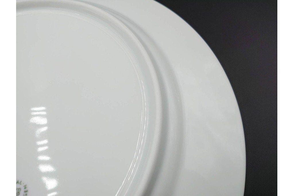 デンマーク製　ROYAL COPENHAGEN(ロイヤルコペンハーゲン)　ブルーフラワー プレイン　直径約28cm　プレート3枚セット　スクラッチありB級品　(R-084992)