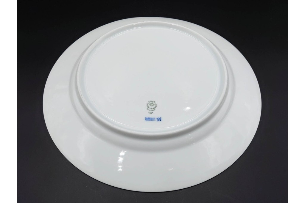 デンマーク製　ROYAL COPENHAGEN(ロイヤルコペンハーゲン)　ブルーフラワー プレイン　直径約28cm　プレート3枚セット　スクラッチありB級品　(R-084992)