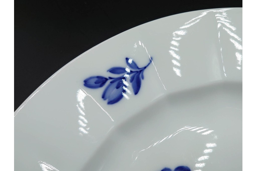 デンマーク製　ROYAL COPENHAGEN(ロイヤルコペンハーゲン)　ブルーフラワー アンギュラー　直径約26cm　プレート3枚セット　スクラッチありB級品　(R-084993)