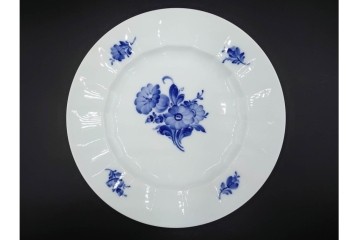 デンマーク製　ROYAL COPENHAGEN(ロイヤルコペンハーゲン)　ブルーフラワー アンギュラー　直径約26cm　プレート3枚セット　スクラッチありB級品　(R-084993)