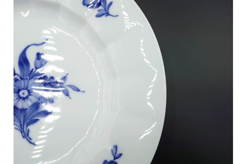 デンマーク製　ROYAL COPENHAGEN(ロイヤルコペンハーゲン)　ブルーフラワー アンギュラー　直径約26cm　プレート3枚セット　スクラッチありB級品　(R-084993)