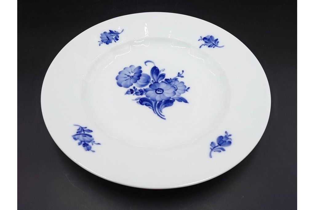 デンマーク製　ROYAL COPENHAGEN(ロイヤルコペンハーゲン)　ブルーフラワー アンギュラー　直径約26cm　プレート3枚セット　スクラッチありB級品　(R-084993)
