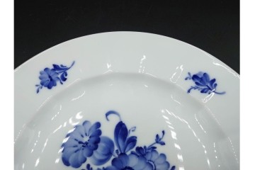 デンマーク製　ROYAL COPENHAGEN(ロイヤルコペンハーゲン)　ブルーフラワー アンギュラー　直径約26cm　プレート3枚セット　スクラッチありB級品　(R-084993)