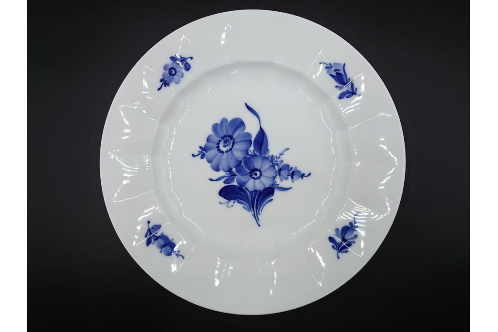デンマーク製　ROYAL COPENHAGEN(ロイヤルコペンハーゲン)　ブルーフラワー アンギュラー　直径約26cm　プレート3枚セット　スクラッチありB級品　(R-084993)