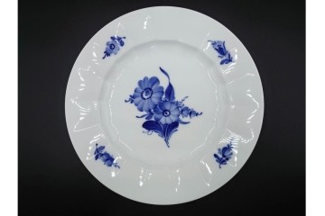 デンマーク製　ROYAL COPENHAGEN(ロイヤルコペンハーゲン)　ブルーフラワー アンギュラー　直径約26cm　プレート3枚セット　スクラッチありB級品　(R-084993)