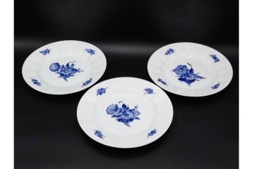 デンマーク製　ROYAL COPENHAGEN(ロイヤルコペンハーゲン)　ブルーフラワー アンギュラー　直径約26cm　プレート3枚セット　スクラッチありB級品　(R-084993)