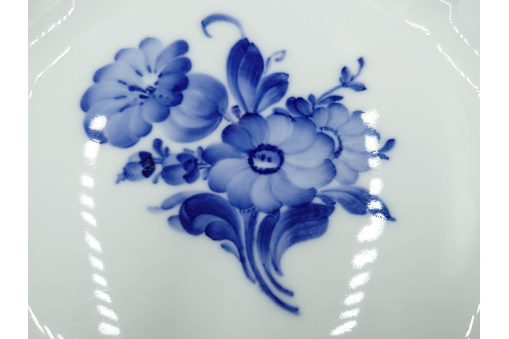 デンマーク製　ROYAL COPENHAGEN(ロイヤルコペンハーゲン)　ブルーフラワー アンギュラー　直径約26cm　プレート3枚セット　スクラッチありB級品　(R-084993)