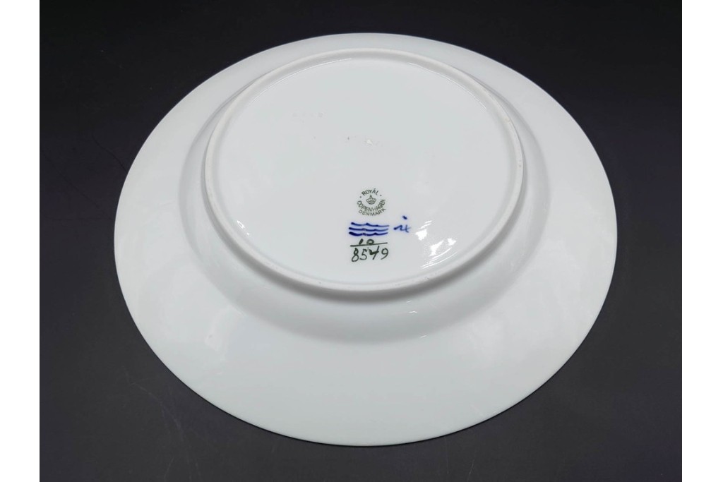 デンマーク製　ROYAL COPENHAGEN(ロイヤルコペンハーゲン)　ブルーフラワー アンギュラー　直径約26cm　プレート3枚セット　スクラッチありB級品　(R-084994)