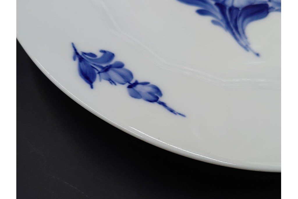 デンマーク製　ROYAL COPENHAGEN(ロイヤルコペンハーゲン)　ブルーフラワー アンギュラー　直径約26cm　プレート3枚セット　スクラッチありB級品　(R-084994)