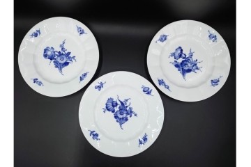 デンマーク製　ROYAL COPENHAGEN(ロイヤルコペンハーゲン)　ブルーフラワー アンギュラー　直径約26cm　プレート3枚セット　スクラッチありB級品　(R-084994)