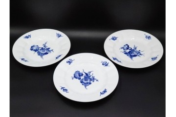 デンマーク製　ROYAL COPENHAGEN(ロイヤルコペンハーゲン)　ブルーフラワー アンギュラー　直径約26cm　プレート3枚セット　スクラッチありB級品　(R-084994)