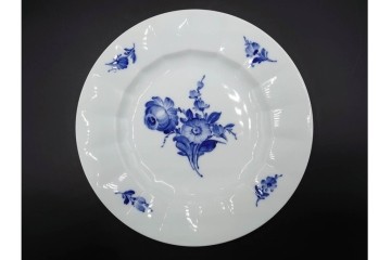 デンマーク製　ROYAL COPENHAGEN(ロイヤルコペンハーゲン)　ブルーフラワー アンギュラー　直径約26cm　プレート3枚セット　スクラッチありB級品　(R-084994)