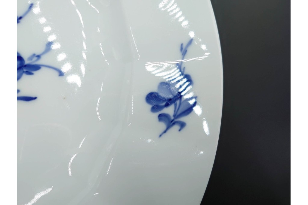 デンマーク製　ROYAL COPENHAGEN(ロイヤルコペンハーゲン)　ブルーフラワー アンギュラー　直径約26cm　プレート3枚セット　スクラッチありB級品　(R-084994)