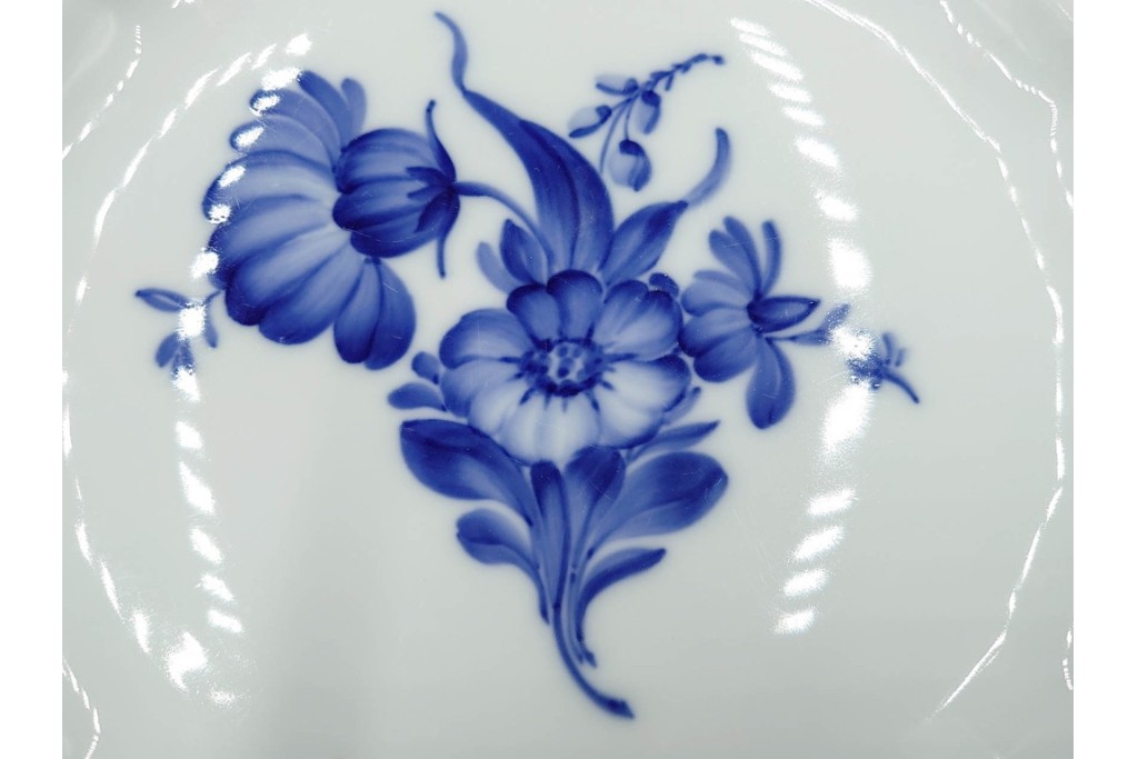 デンマーク製　ROYAL COPENHAGEN(ロイヤルコペンハーゲン)　ブルーフラワー アンギュラー　直径約26cm　プレート3枚セット　スクラッチありB級品　(R-084994)