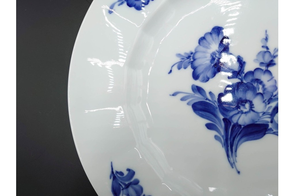 デンマーク製　ROYAL COPENHAGEN(ロイヤルコペンハーゲン)　ブルーフラワー アンギュラー　直径約26cm　プレート3枚セット　スクラッチありB級品　(R-084994)