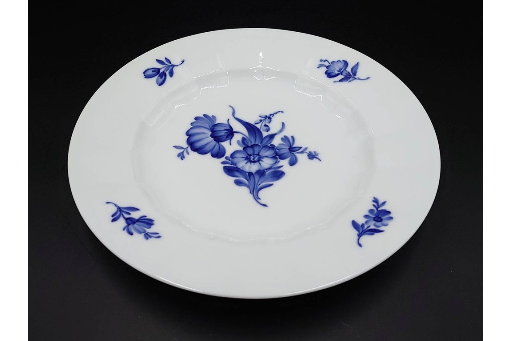 デンマーク製　ROYAL COPENHAGEN(ロイヤルコペンハーゲン)　ブルーフラワー アンギュラー　直径約26cm　プレート3枚セット　スクラッチありB級品　(R-084994)