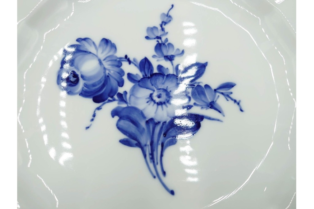 デンマーク製　ROYAL COPENHAGEN(ロイヤルコペンハーゲン)　ブルーフラワー アンギュラー　直径約26cm　プレート3枚セット　スクラッチありB級品　(R-084994)