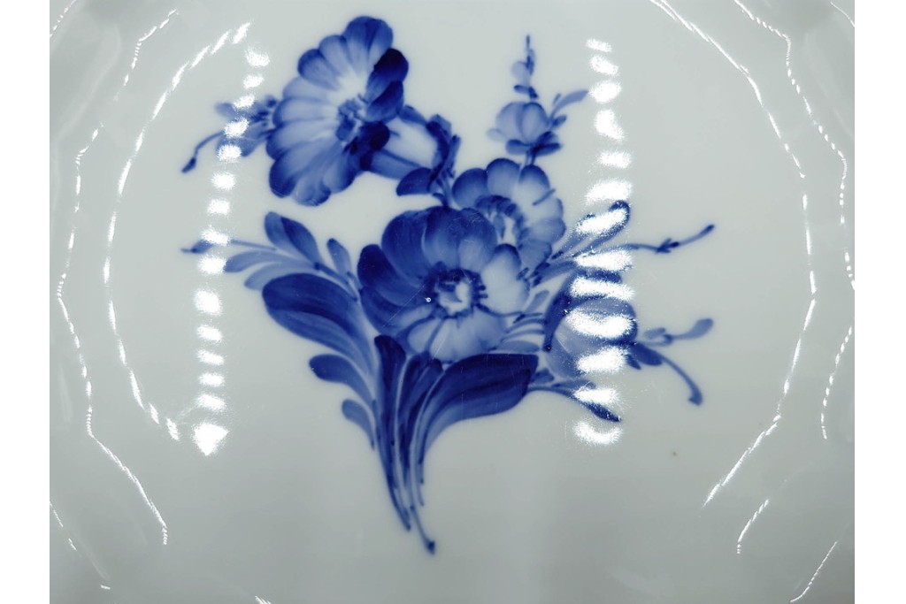デンマーク製　ROYAL COPENHAGEN(ロイヤルコペンハーゲン)　ブルーフラワー アンギュラー　直径約26cm　プレート3枚セット　スクラッチありB級品　(R-084994)