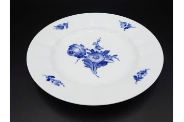 デンマーク製　ROYAL COPENHAGEN(ロイヤルコペンハーゲン)　ブルーフラワー アンギュラー　直径約26cm　プレート3枚セット　スクラッチありB級品　(R-084994)