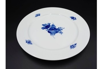 デンマーク製　ROYAL COPENHAGEN(ロイヤルコペンハーゲン)　ブルーフラワー プレイン　直径約28cm　プレート3枚セット　スクラッチありB級品　(R-084995)