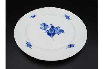 デンマーク製　ROYAL COPENHAGEN(ロイヤルコペンハーゲン)　ブルーフラワー プレイン　直径約28cm　プレート3枚セット　スクラッチありB級品　(R-084995)