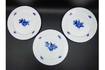 デンマーク製　ROYAL COPENHAGEN(ロイヤルコペンハーゲン)　ブルーフラワー プレイン　直径約28cm　プレート3枚セット　スクラッチありB級品　(R-084995)
