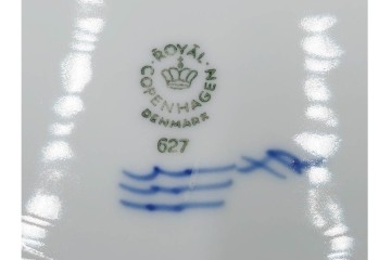 デンマーク製　ROYAL COPENHAGEN(ロイヤルコペンハーゲン)　ブルーフラワー プレイン　直径約28cm　プレート3枚セット　スクラッチありB級品　(R-084995)