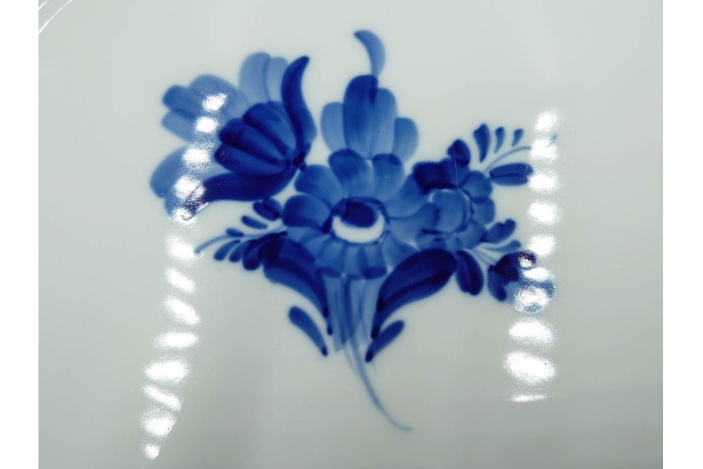 デンマーク製　ROYAL COPENHAGEN(ロイヤルコペンハーゲン)　ブルーフラワー プレイン　直径約28cm　プレート3枚セット　スクラッチありB級品　(R-084995)