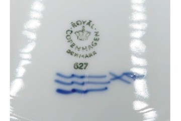 デンマーク製　ROYAL COPENHAGEN(ロイヤルコペンハーゲン)　ブルーフラワー プレイン　直径約28cm　プレート3枚セット　スクラッチありB級品　(R-084995)