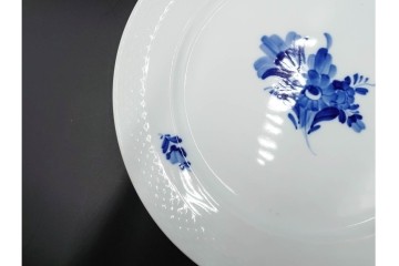 デンマーク製　ROYAL COPENHAGEN(ロイヤルコペンハーゲン)　ブルーフラワー プレイン　直径約28cm　プレート3枚セット　スクラッチありB級品　(R-084995)