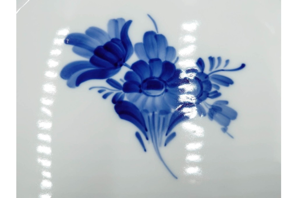 デンマーク製　ROYAL COPENHAGEN(ロイヤルコペンハーゲン)　ブルーフラワー プレイン　直径約28cm　プレート3枚セット　スクラッチありB級品　(R-084995)