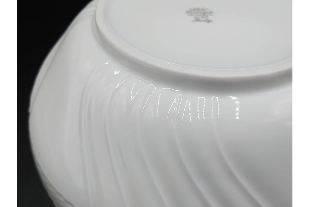 イタリア　Richard Ginori(リチャードジノリ)　ベッキオホワイト　白磁の柔らかな陰影が食卓に気品を添えるコンポート&サラダボウルセット　(R-084996)