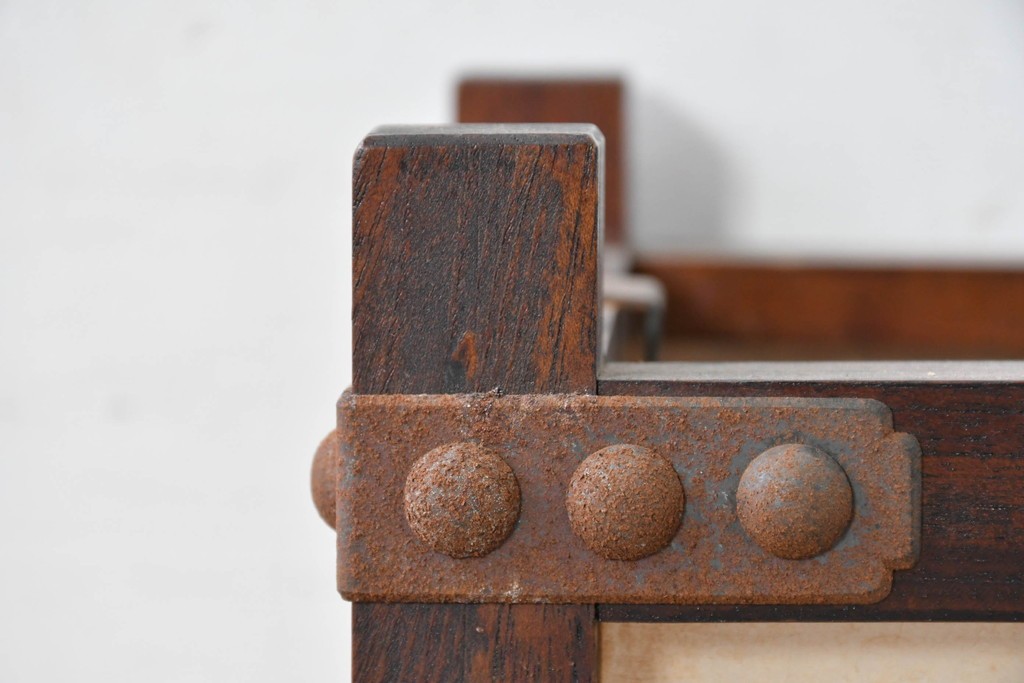 和製ヴィンテージ　民芸城山　鉄鋲がアクセントの行燈　(R-084999)