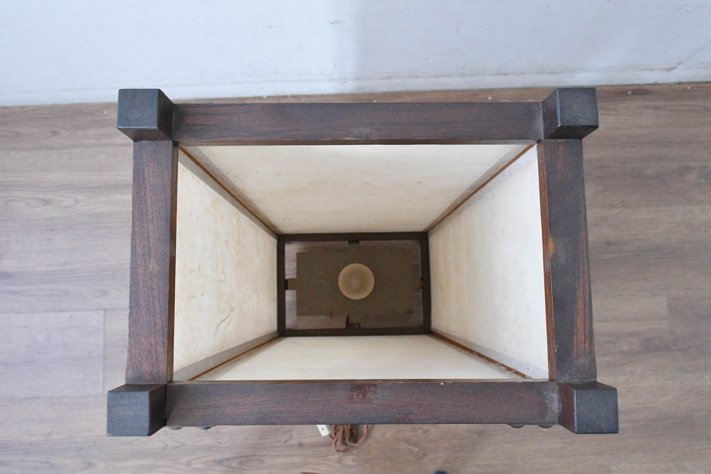 和製ヴィンテージ　民芸城山　鉄鋲がアクセントの行燈　(R-084999)