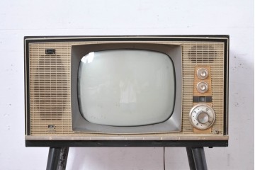 ジャンク品　和製ヴィンテージ　日立(HITACHI)　FY-830　14型　レトロな佇まいが魅力のブラウン管テレビ(白黒テレビ)　(R-085000)