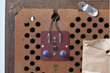 ジャンク品　和製ヴィンテージ　日立(HITACHI)　FY-830　14型　レトロな佇まいが魅力のブラウン管テレビ(白黒テレビ)　(R-085000)