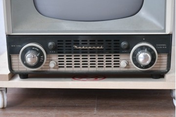 ジャンク品　和製ヴィンテージ　ナショナル製(national)　T-14C1S　昭和レトロな佇まいのブラウン管テレビ　(R-085001)