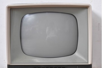 ジャンク品　和製ヴィンテージ　ナショナル製(national)　T-14C1S　昭和レトロな佇まいのブラウン管テレビ　(R-085001)