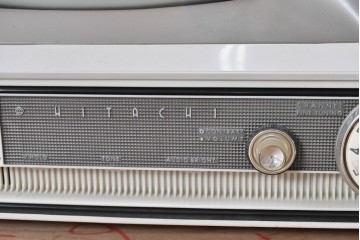 ジャンク品　和製ヴィンテージ　日立(HITACHI)　FY-830　昭和レトロな空間づくりにおすすめのブラウン管テレビ　(R-085002)