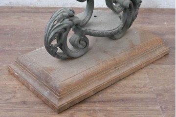 フランスアンティーク　高級品　ヨーロピアンクラシック　アカンサス装飾が優雅なキャンドルスタンド型リメイク照明　(R-085007)