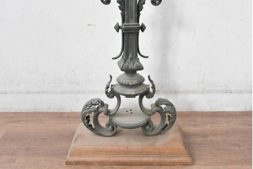 フランスアンティーク　高級品　ヨーロピアンクラシック　アカンサス装飾が優雅なキャンドルスタンド型リメイク照明　(R-085007)